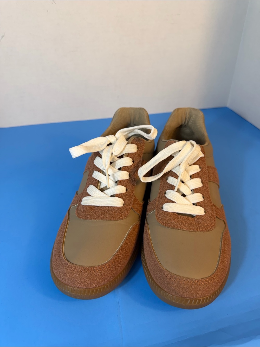 Casual Brown Sneakers with White Laces - Picture 2 of 9